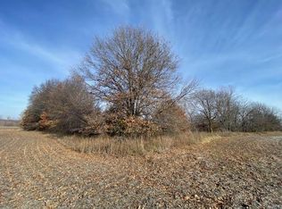 6 South St, Shelbina, MO 63468