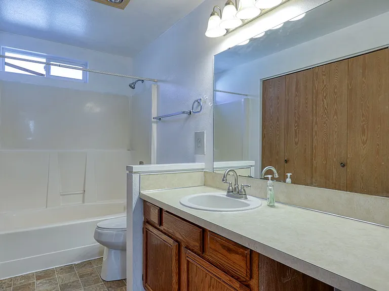 4924 Cottage Ln SE — Photo 15