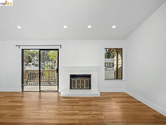 2nd image of 802 Dover