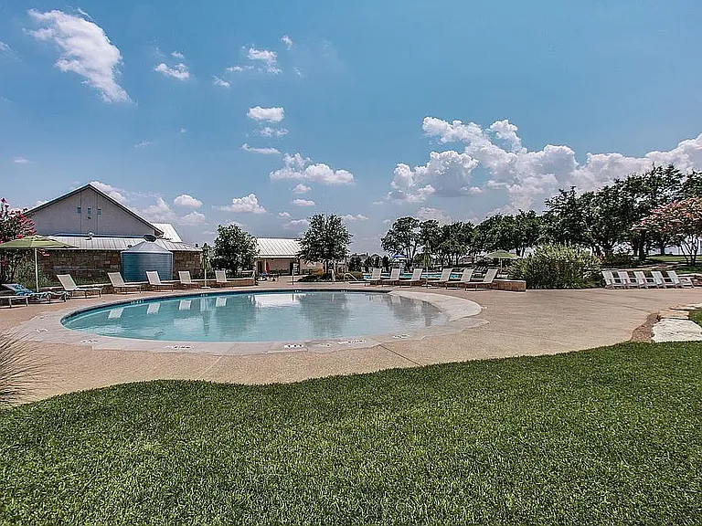 842 Quarter Horse Ln — Photo 28