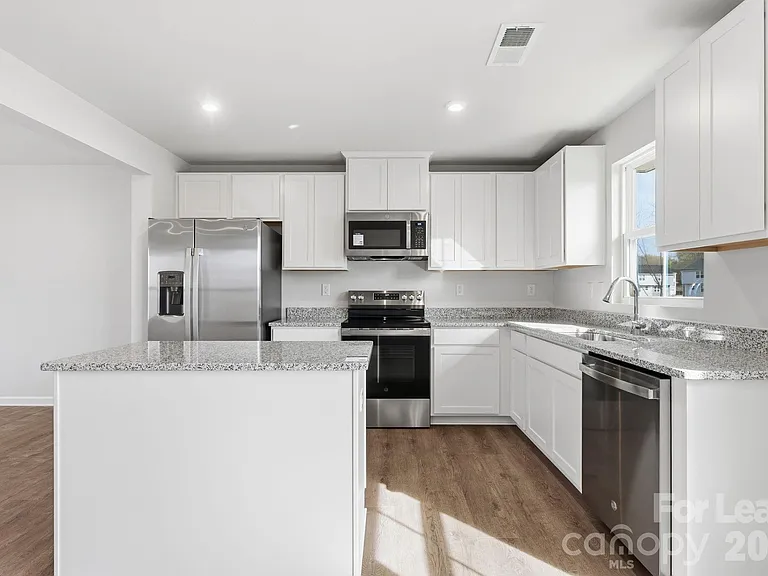 7024 Capstan Ter — Photo 17