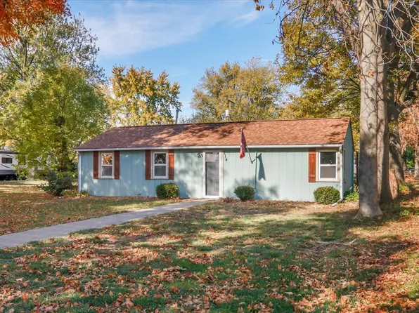 114 W 3rd St, Gridley, IL 61744