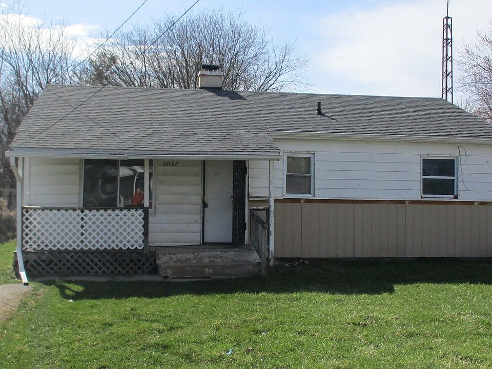 1st image of 3037 Maywood Dr