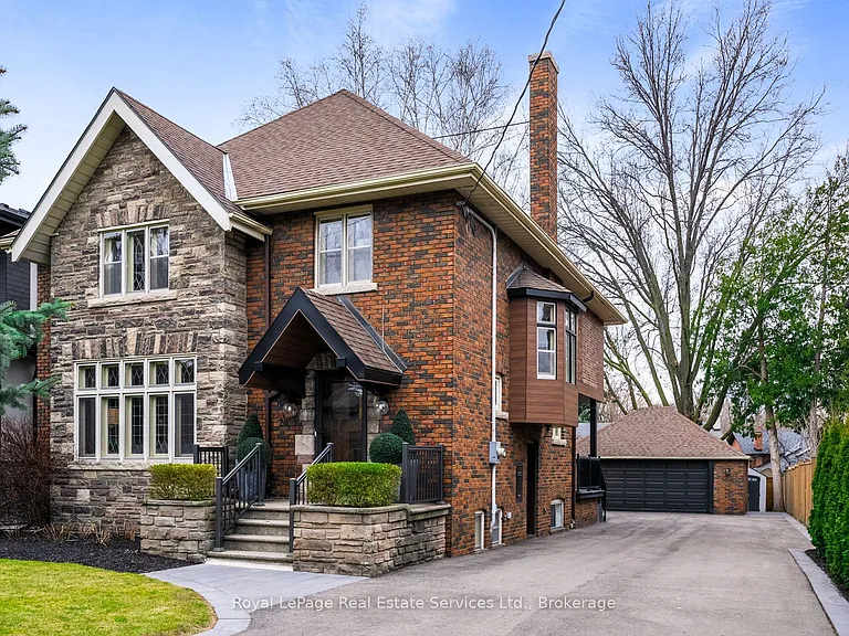 28 Thompson Ave — Photo 1