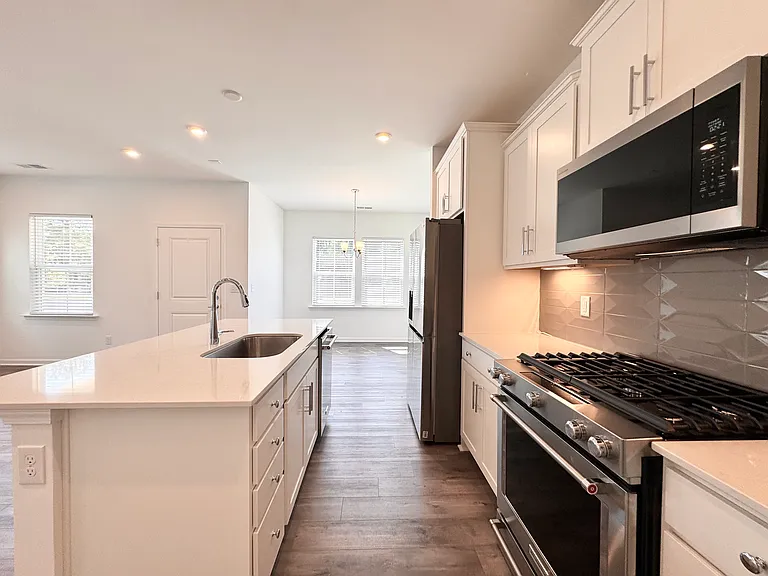 15918 Parkside Crossing Dr — Photo 5