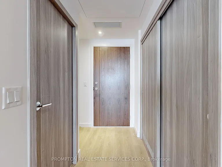 25 McMahon Dr #1110 — Photo 33
