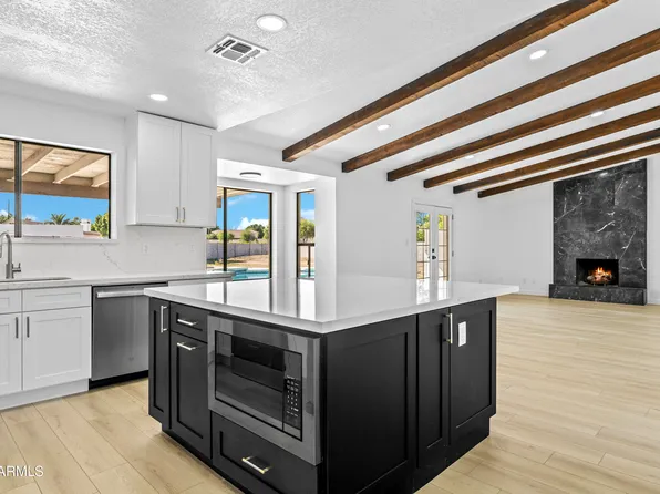 39 W VINEDO Lane, Tempe, AZ 85284