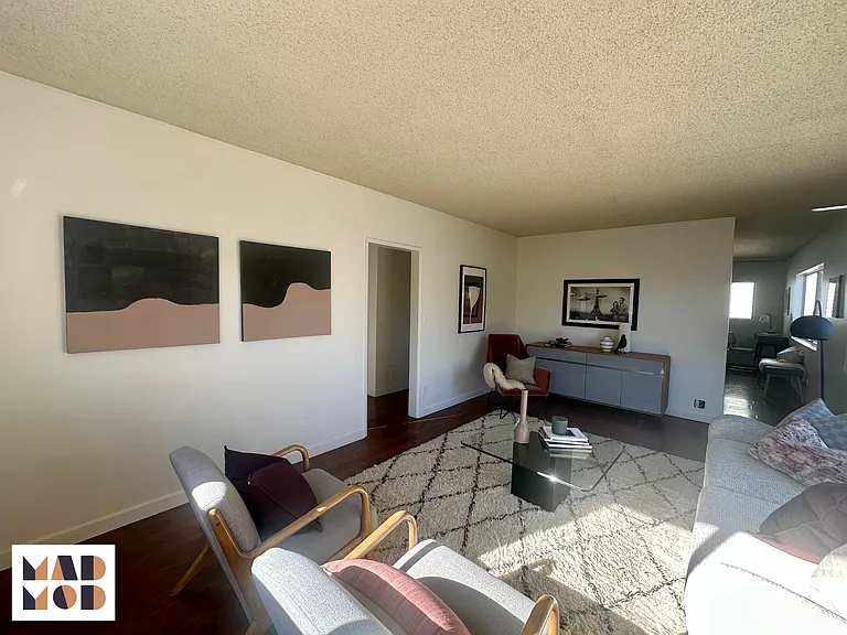 758 Hyperion Ave #3 — Photo 2