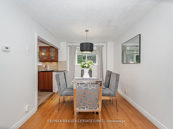 5th image of 62 Ambleside Dr