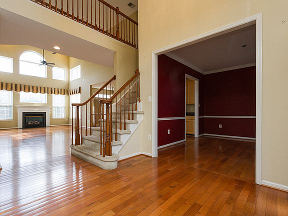 2nd image of 21428 Cliff Haven Ct