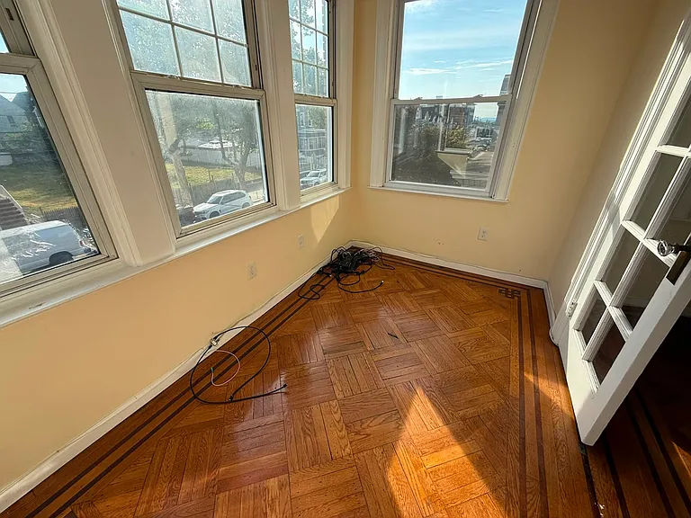 198 Danforth Ave #2E — Photo 8