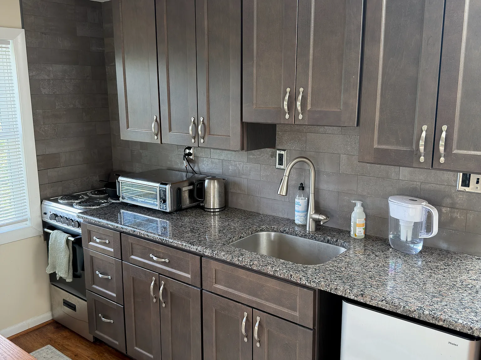 631 Oak St — Photo 1