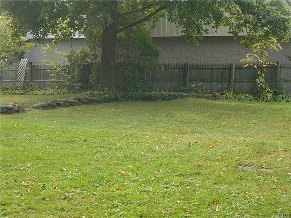 4th image of 22 Cleveland St
