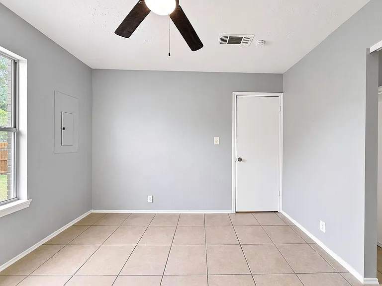 4614 Gurley Ave — Photo 43