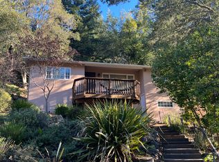 1130 Glencourt Dr, Oakland, CA 94611