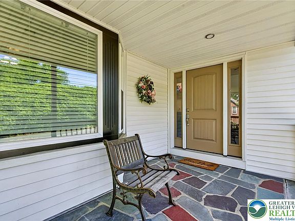4th image of 161 Avenue C