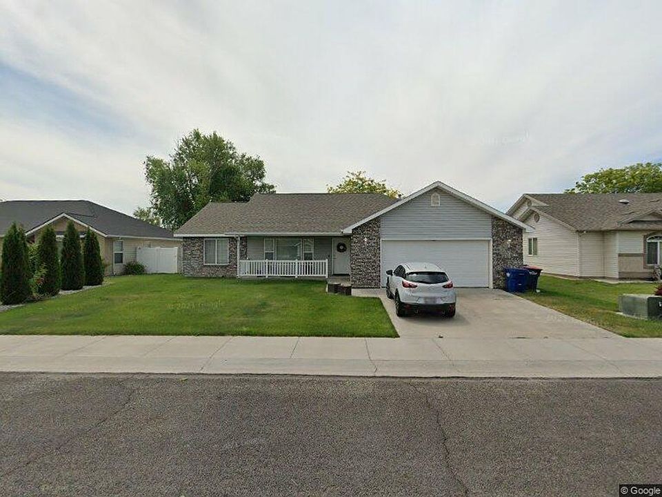 1st image of 675 Sarah Ave
