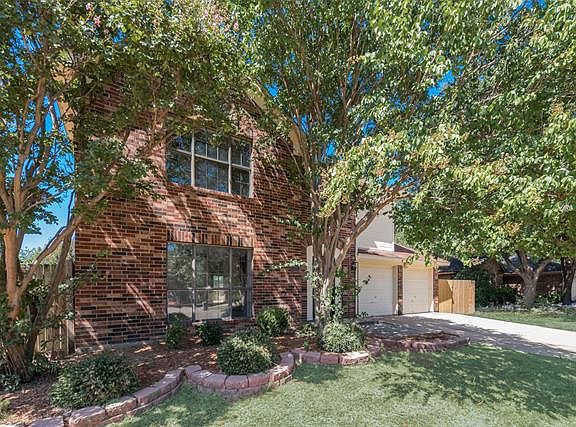 3rd image of 1425 Glenwillow Dr
