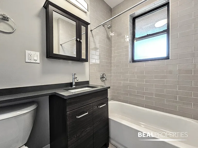 4407 N Wolcott — Photo 32