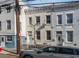 318 70th St, Guttenberg, NJ 07093