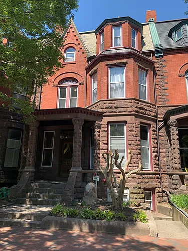 930 W Franklin St #5 Photo 1