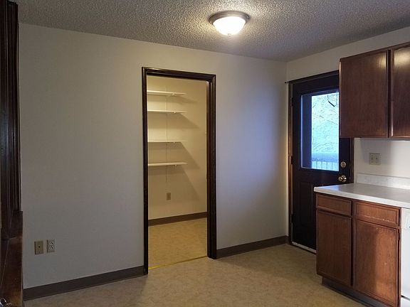 4th image of 170 7th Ave APT 2