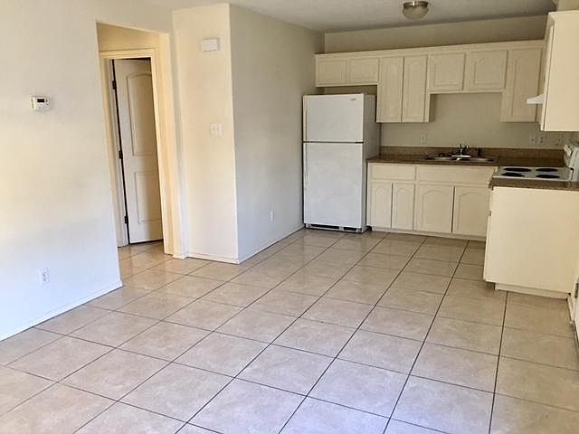 1st image of 405 N Rockport St
