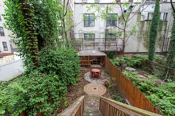 Sold by Corcoran | media 13