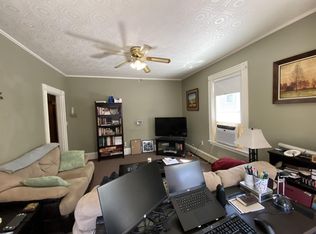 392 Windsor St #1B, Cambridge, MA 02141