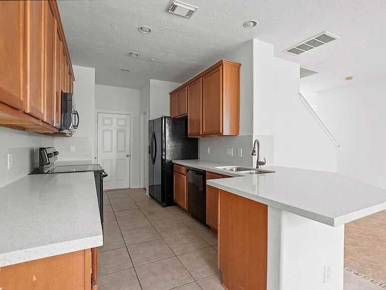 35 Wickerdale Pl — Photo 9
