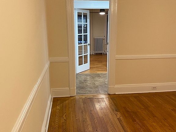 3rd image of 386 8th St #1