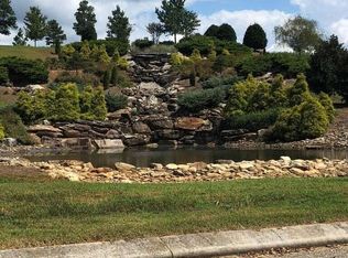 76 Twin Lakes Dr, Loudon, TN 37774