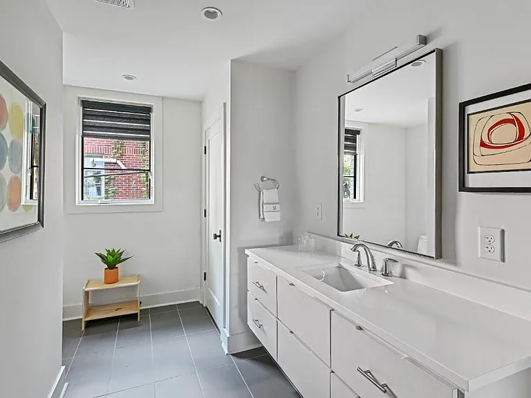 634 Bonaventure Ave NE #3 — Photo 15
