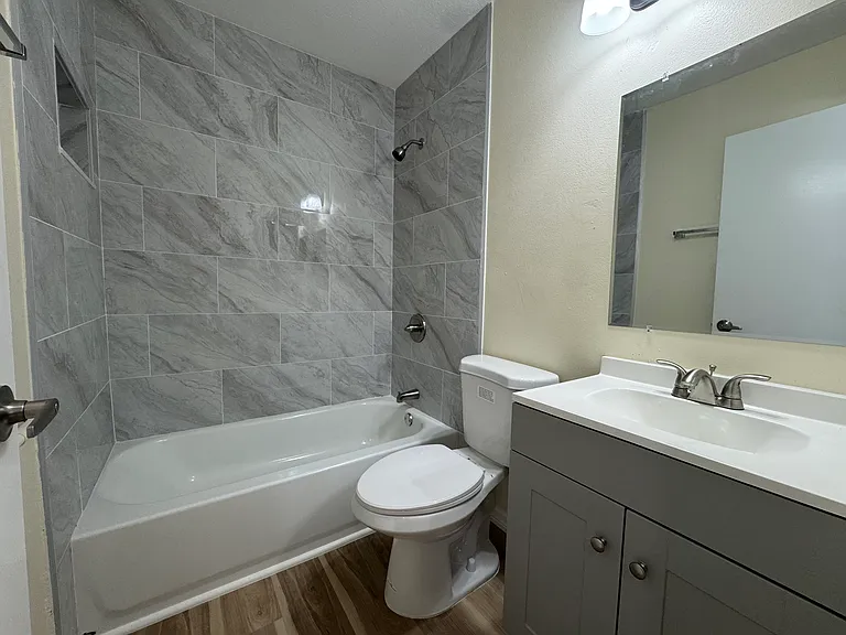 2nd bathroom upstairs