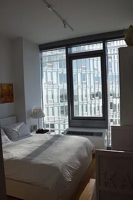 Rented by Nest Seekers International | media 120