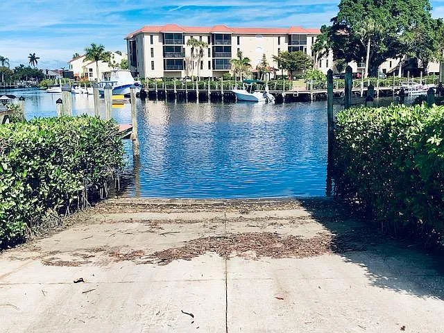 Entrance to Boat Dock