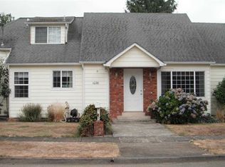 1026 15th Ave, Sweet Home, OR 97386