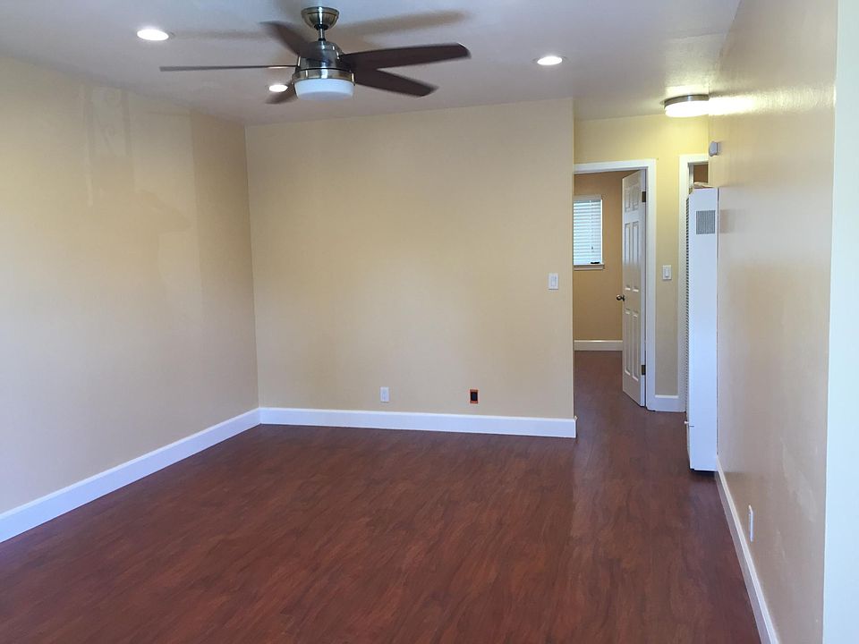 1st image of 545 Northlake Dr APT 3