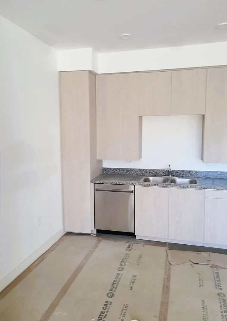 1 bed, 1.0 bath, $1,803 — Photo 3