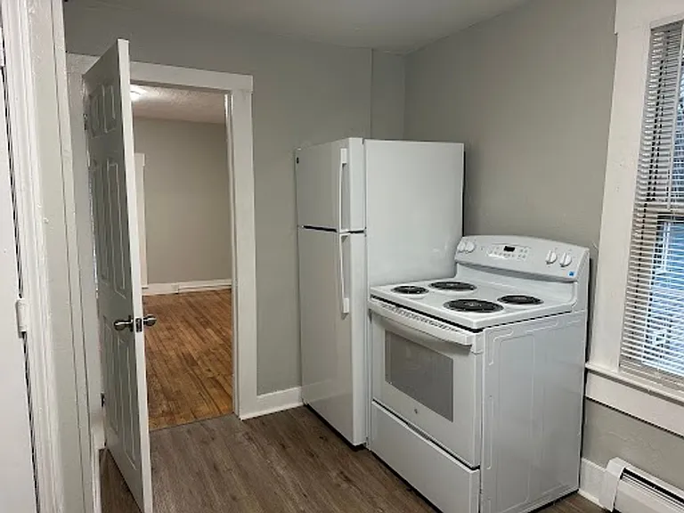 55 Central St — Photo 5