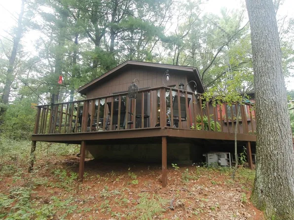 W8549 Duck Creek Ln, Westfield, WI 53964