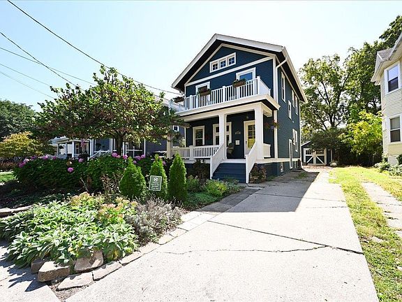 2nd image of 2907 Minot Ave