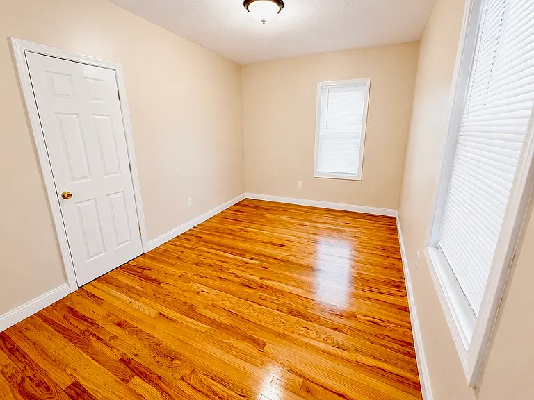 19 Dunlap St #3 — Photo 8