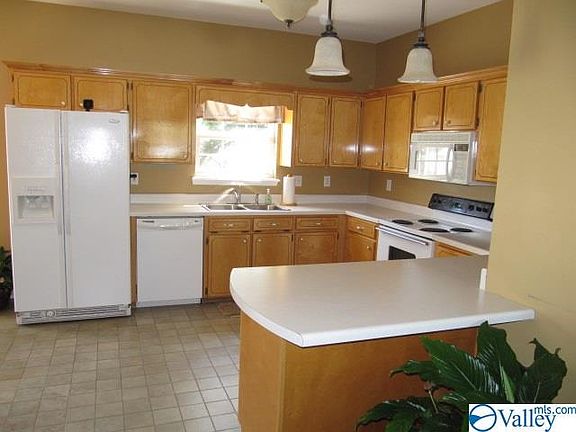 5th image of 145 Peace Dr