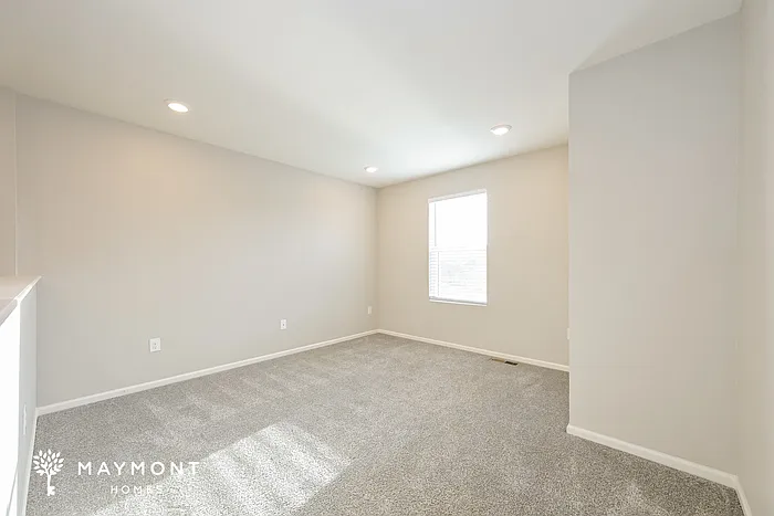 6073 N Orleans St — Photo 9