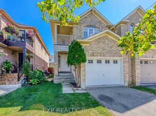 7135 Magistrate Ter, Mississauga, ON L5W 1E3