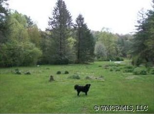 4 Meadow Ln, Brevard, NC 28712