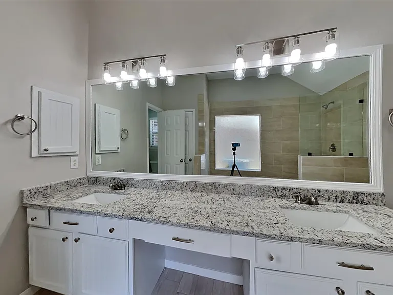 10406 Comanche Springs Ct — Photo 11