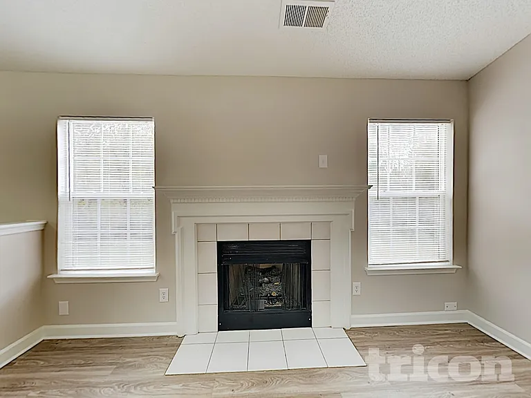 2008 Sunset Village Dr — Photo 4