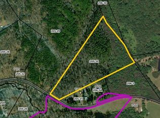 Paradise Rd, Farmville, VA 23901